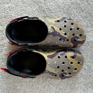 Crocs Camo Army Green / Red Accents - Size 9 Men